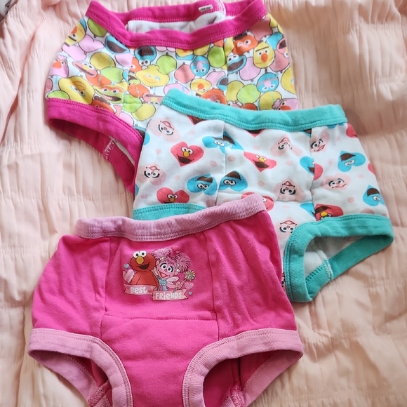 Sesame Street Other - Colorful Cartoon Print Kids Underwear Set